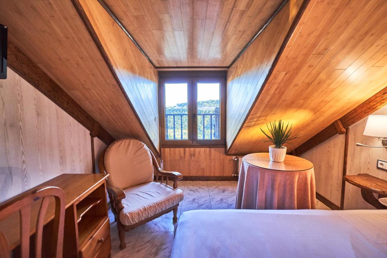 Hostal El Panadero Сепульведа Экстерьер фото