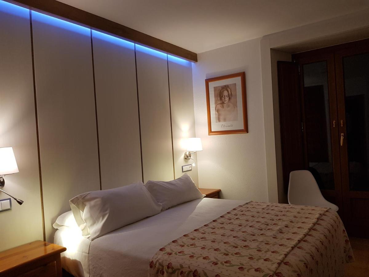 Hostal El Panadero Сепульведа Экстерьер фото